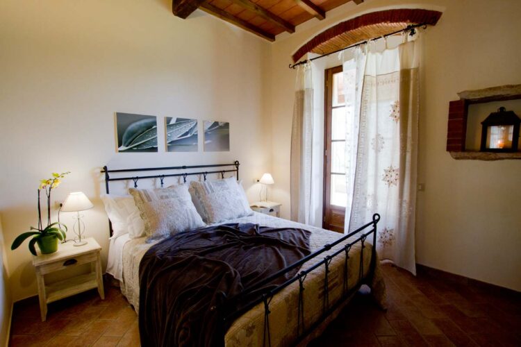 Zimmer Zweiraumwohnung im toskanischen Stil